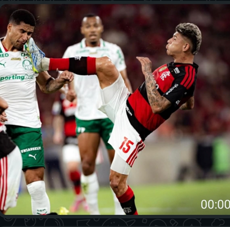 Carrascal agride o jogador Danilo com o pé em seu rosto; crédito: divulgação internet